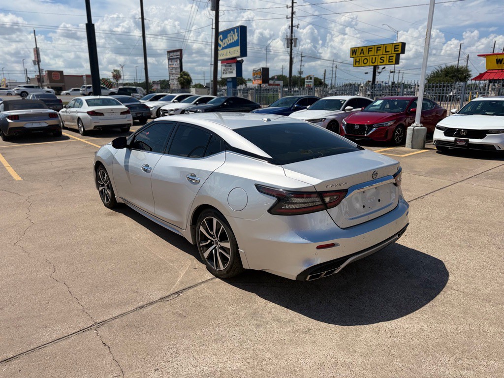 2023 Nissan Maxima Image 9