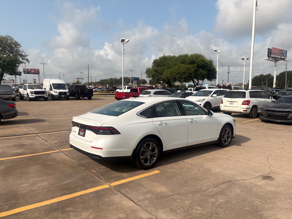 2024 Honda Accord Image 9