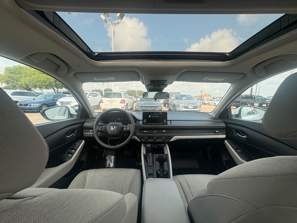2024 Honda Accord Image 17
