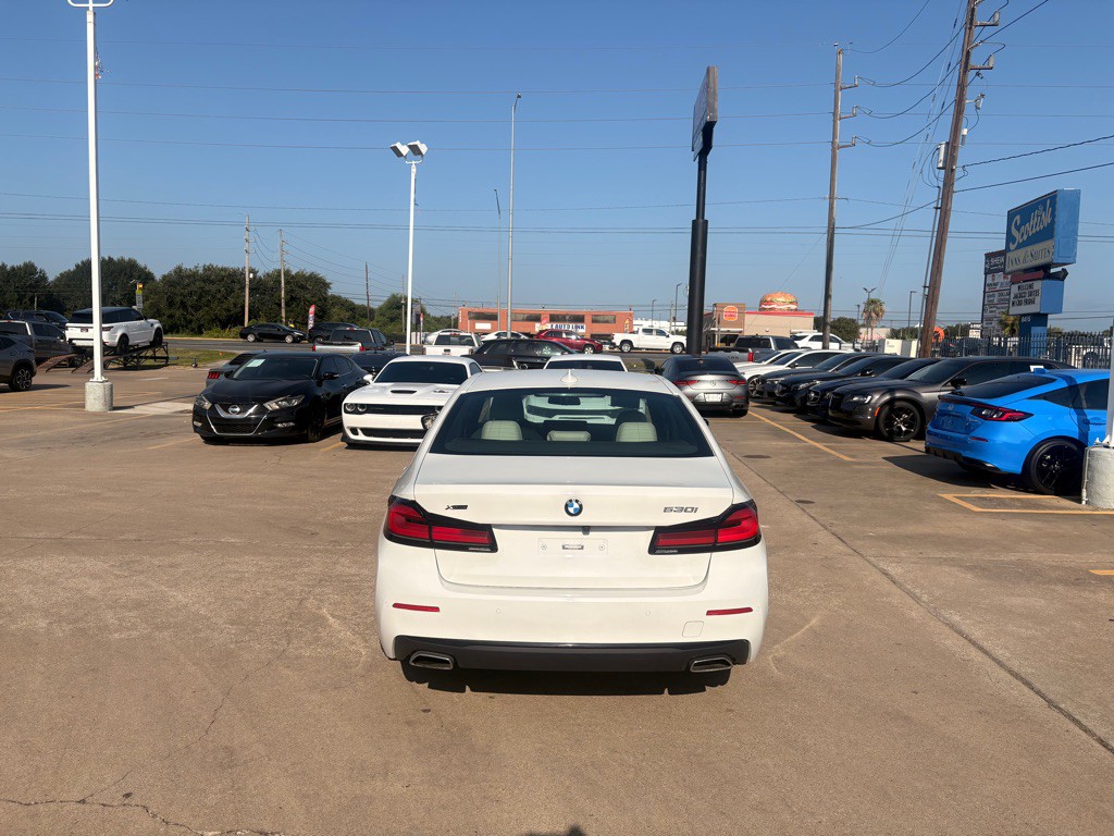 2023 BMW 5 Series Image 6