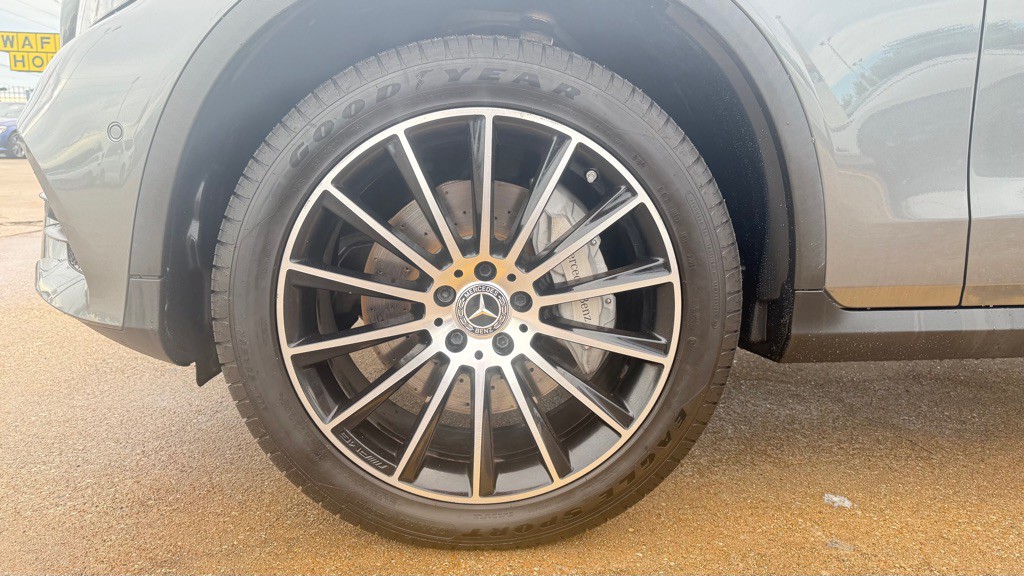 2019 Mercedes-Benz GLC-Class Image 9