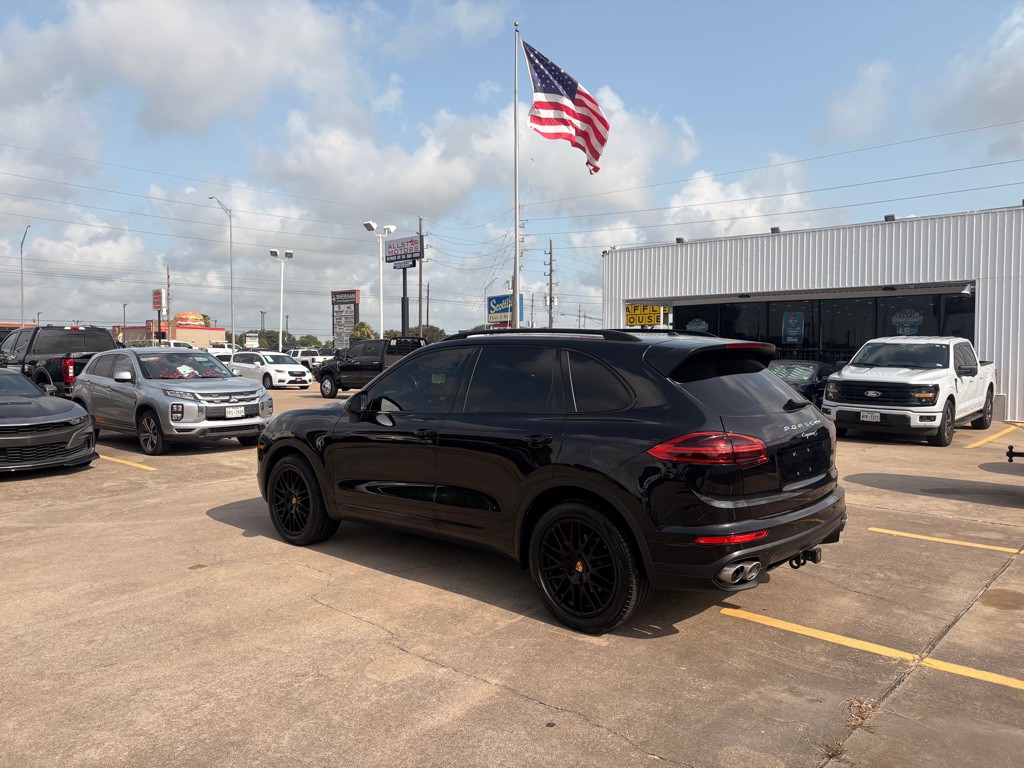2016 Porsche Cayenne Image 6