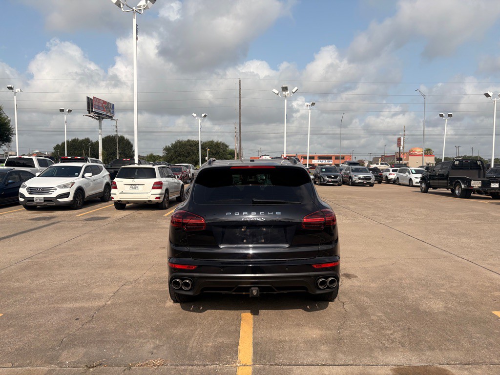 2016 Porsche Cayenne Image 7