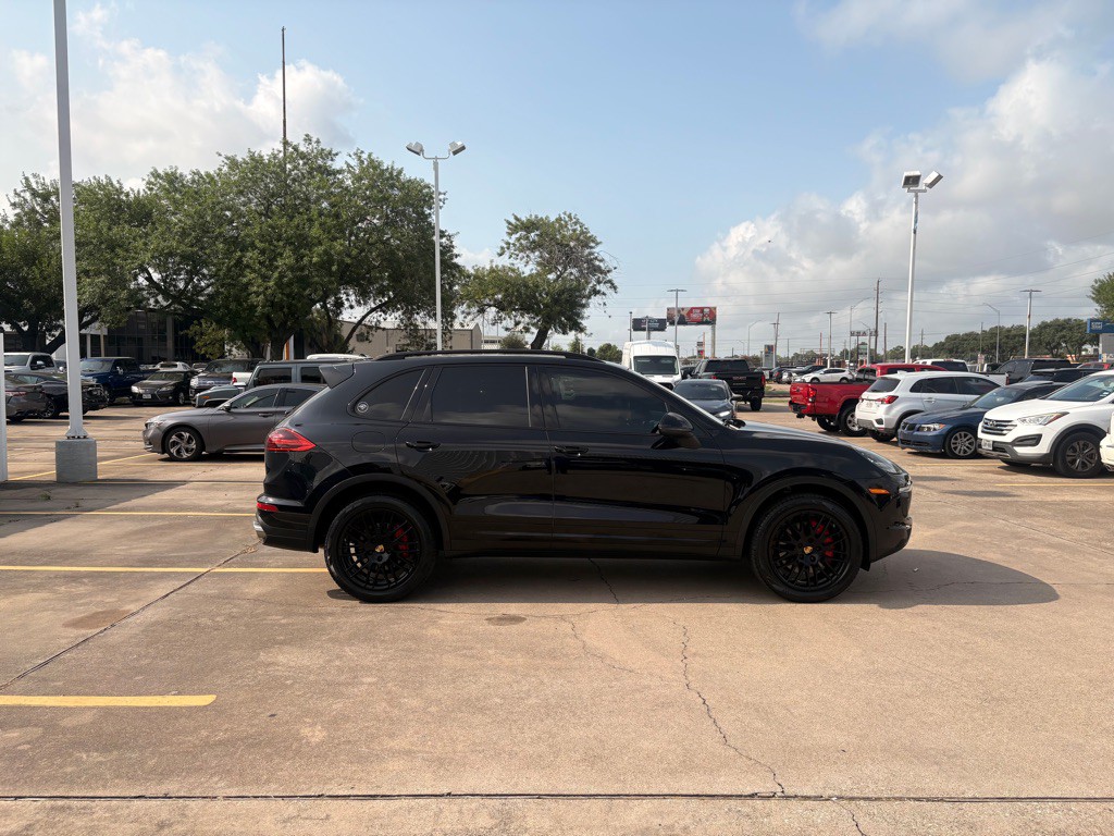 2016 Porsche Cayenne Image 9