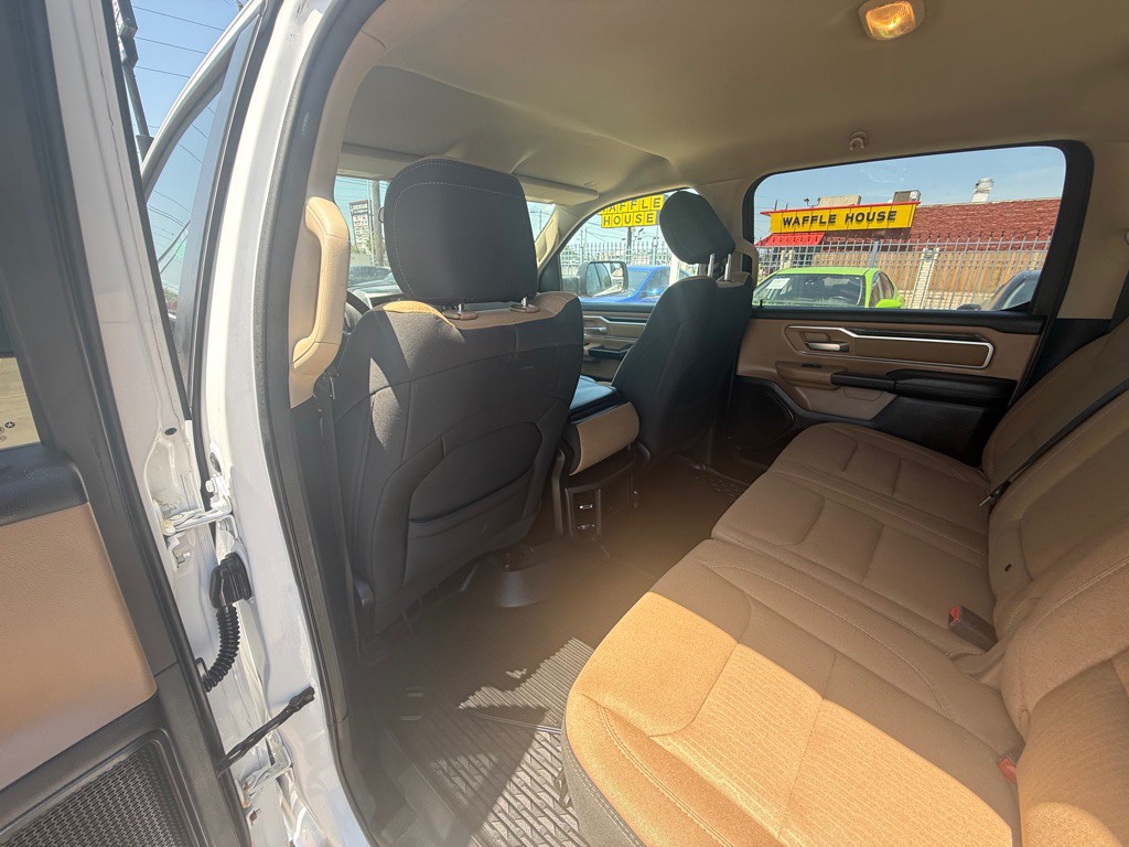 2021 RAM 1500 Image 16