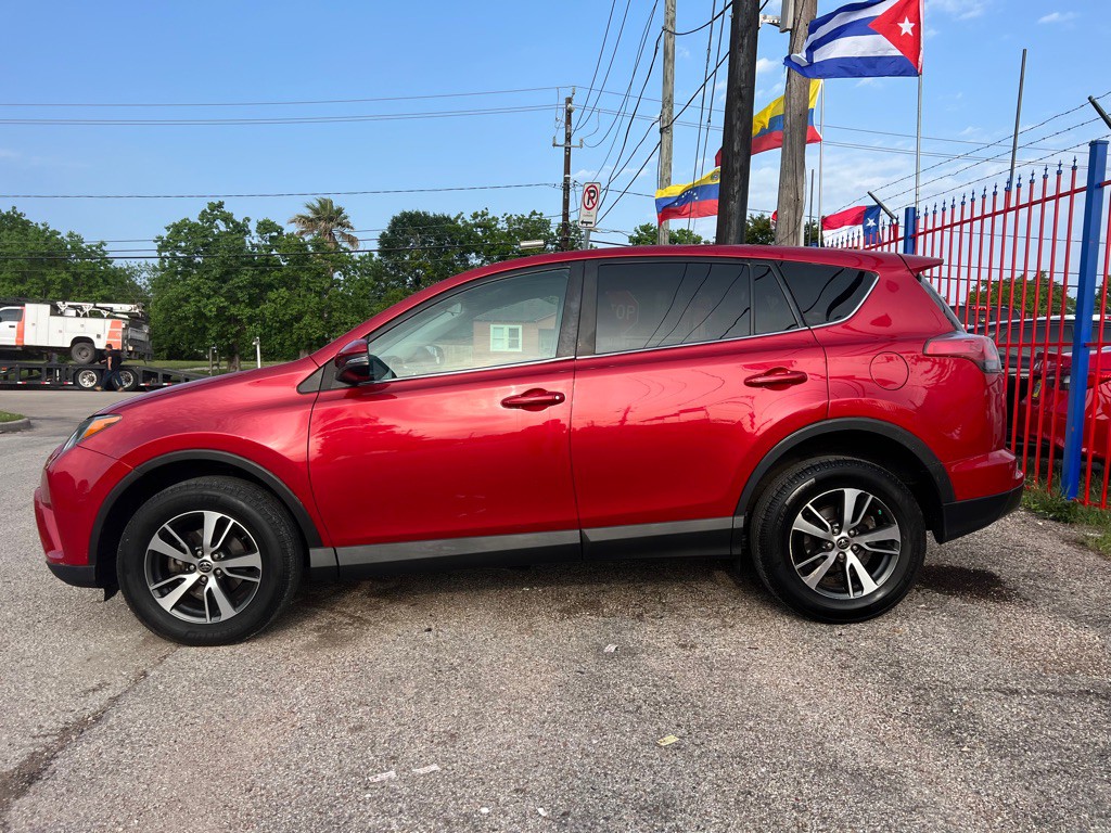 2017 Toyota Rav4 Image 7
