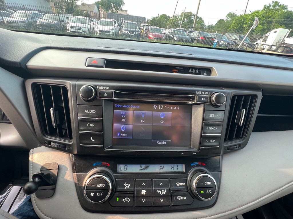 2017 Toyota Rav4 Image 14
