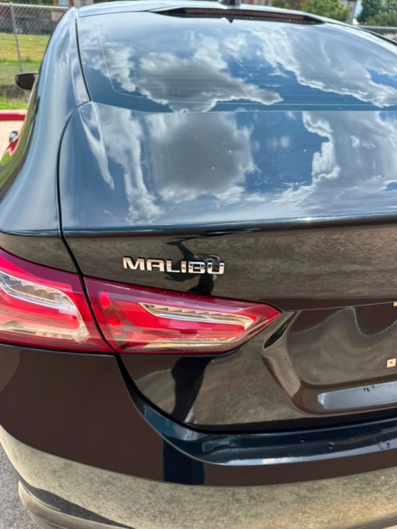 2022 Chevrolet Malibu Image 9