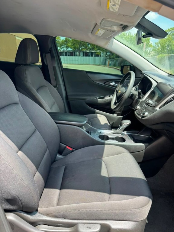 2022 Chevrolet Malibu Image 12