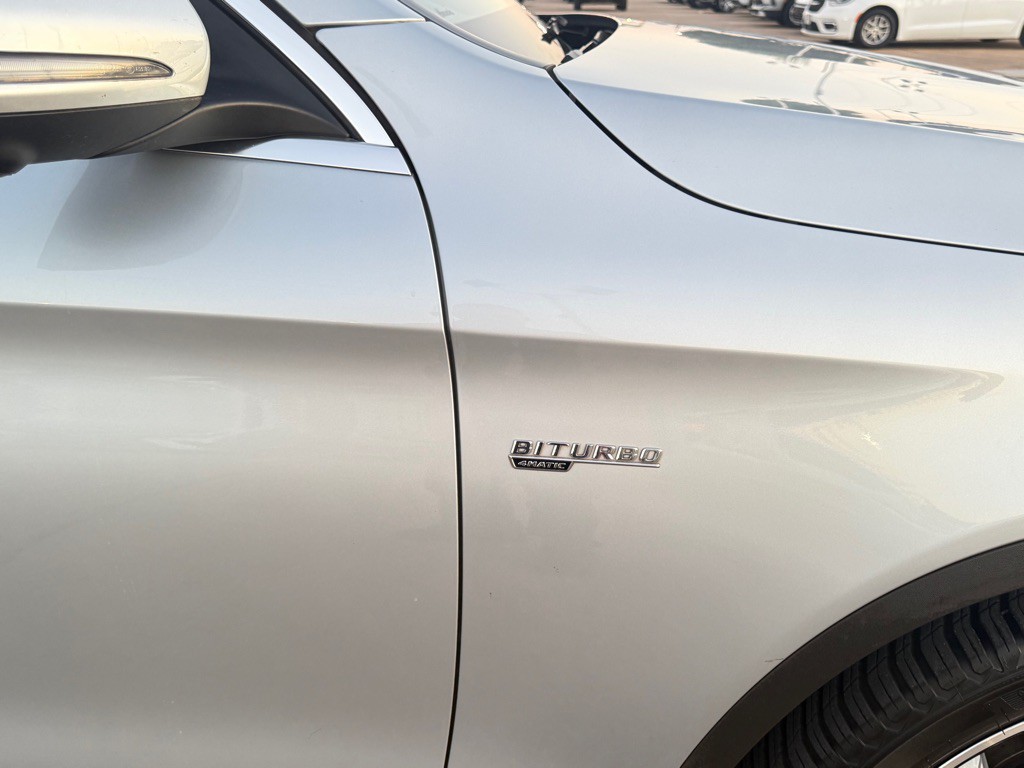 2023 Mercedes-Benz GLC-Class Image 11