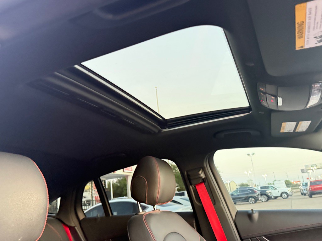 2023 Mercedes-Benz GLC-Class Image 25