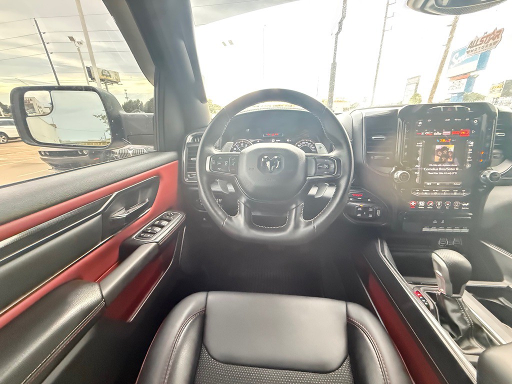 2021 RAM 1500 Image 32