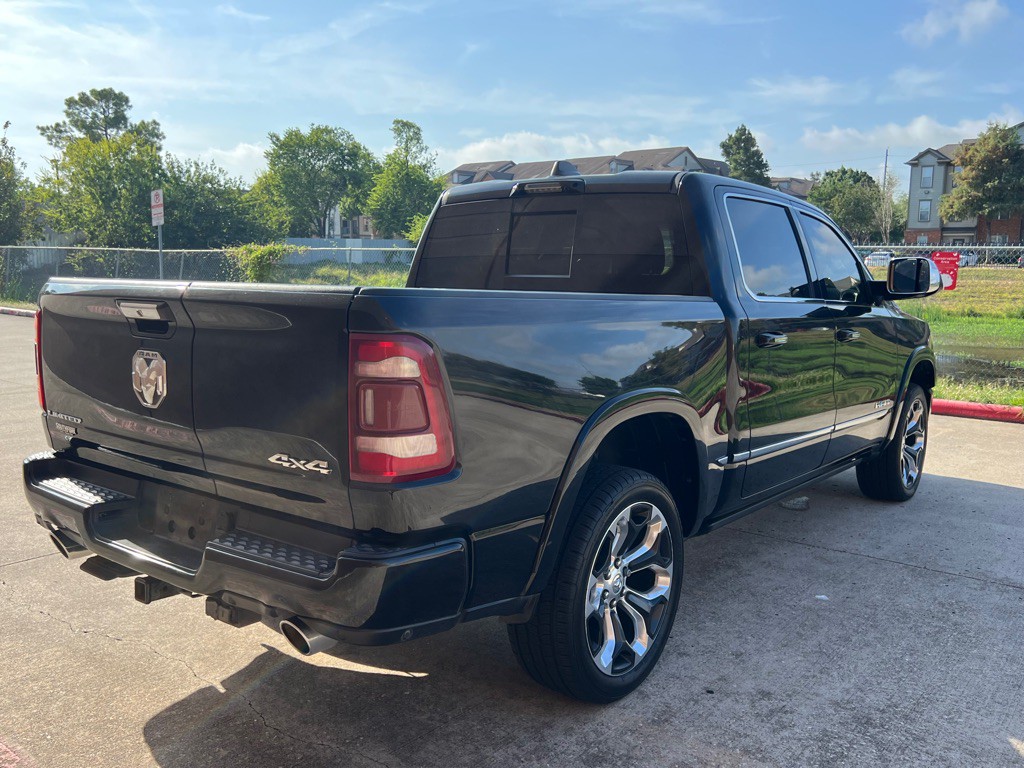 2022 RAM 1500 Image 3