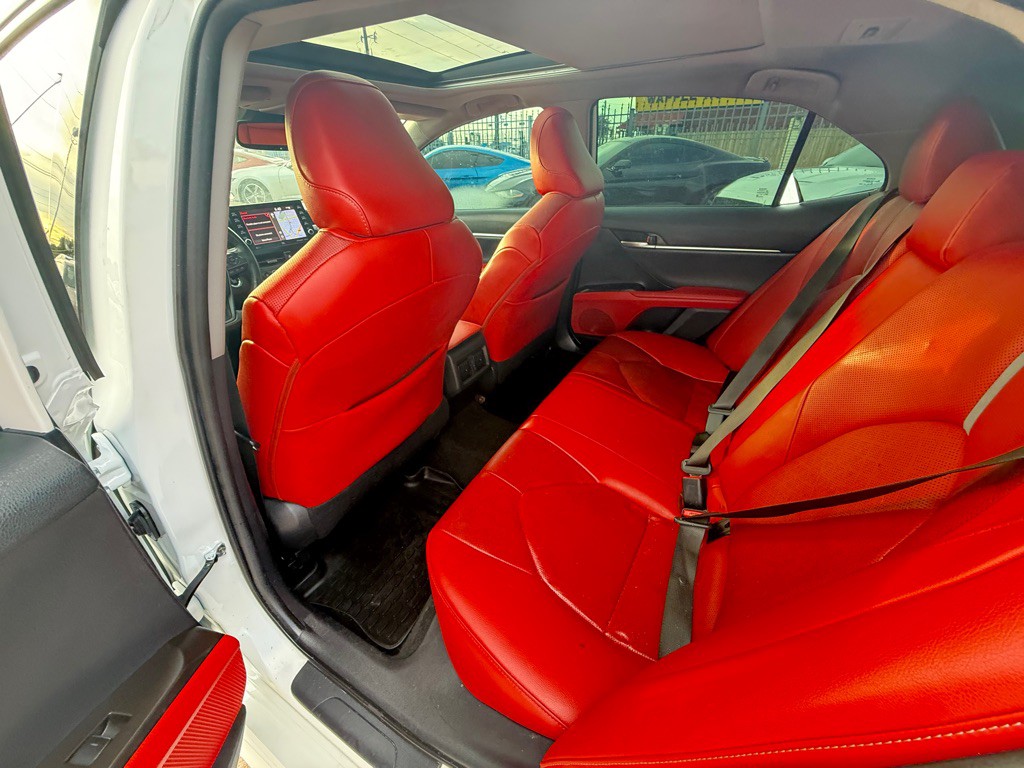 2021 Toyota Camry Image 17