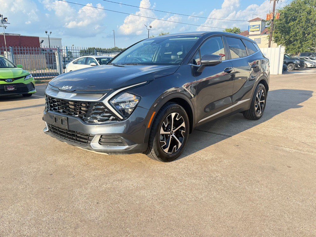 2023 Kia Sportage Image 3