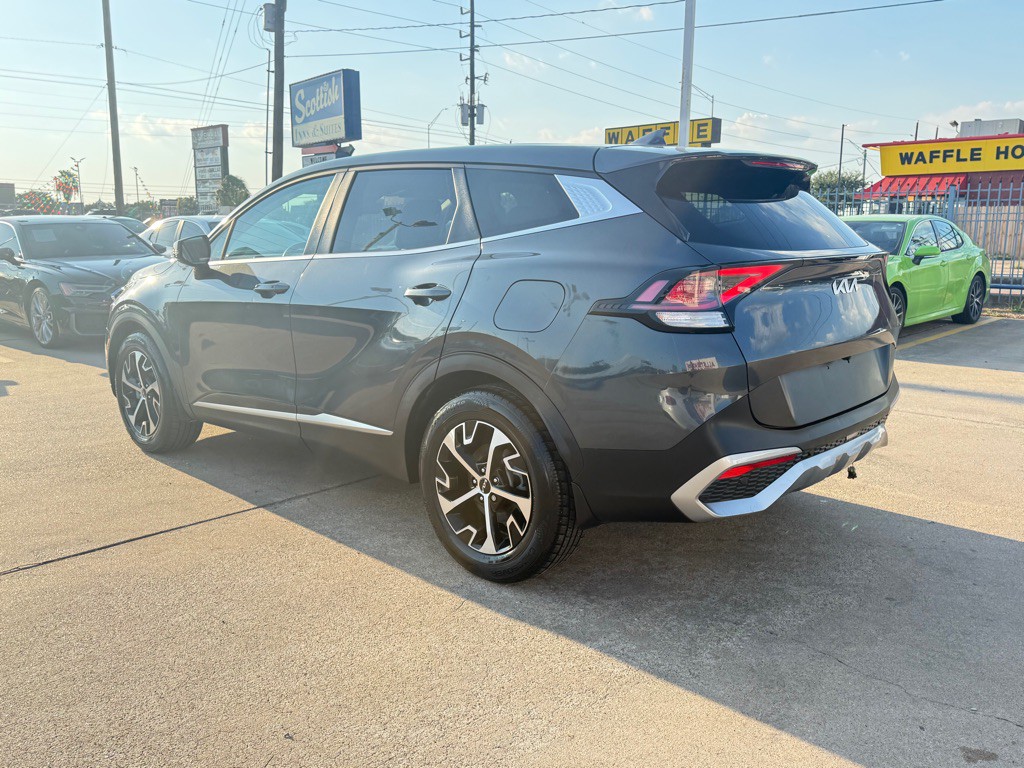 2023 Kia Sportage Image 5