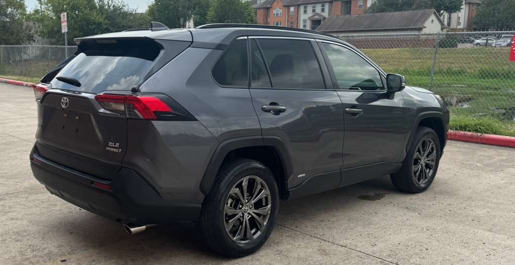 2022 Toyota Rav4 Image 4