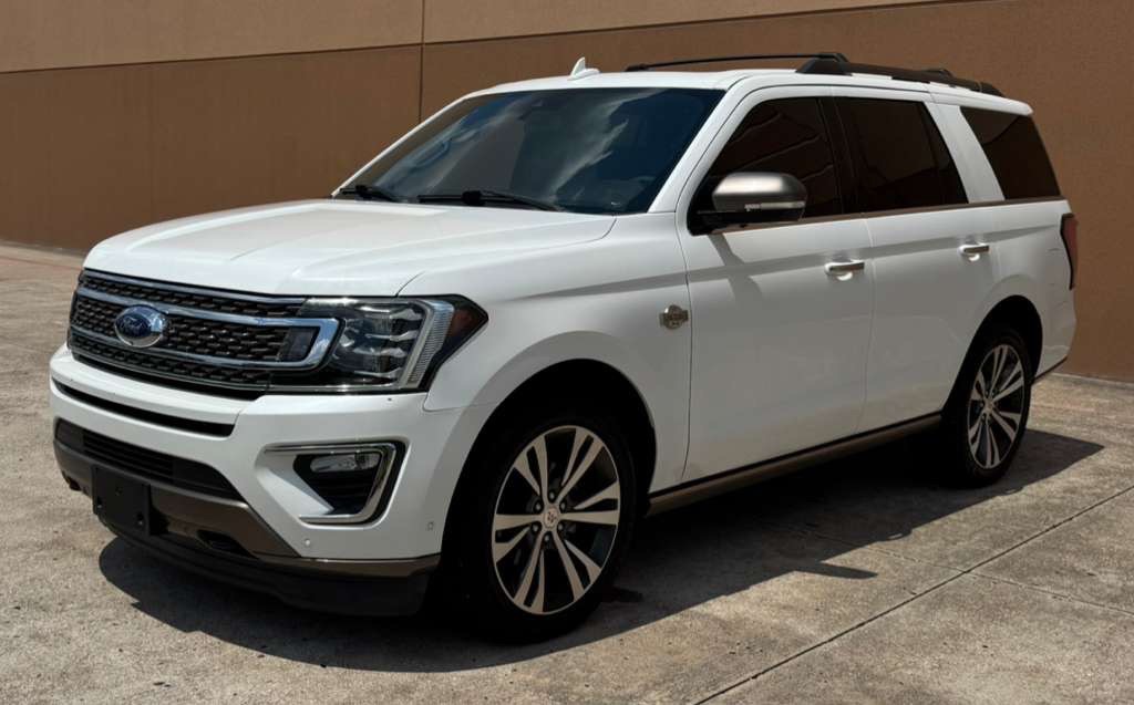 2020 Ford Expedition Image 2