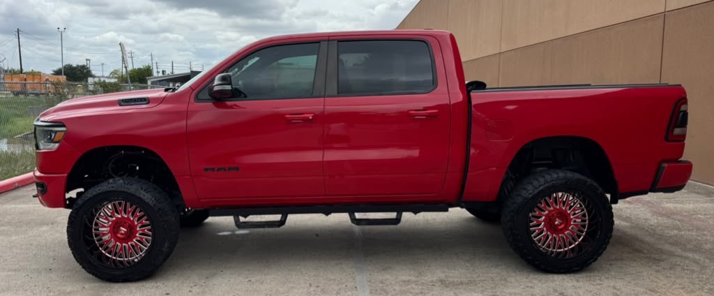 2021 RAM 1500 Image 8