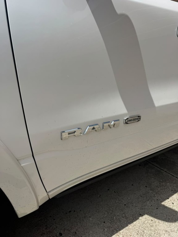 2021 RAM 1500 Image 9