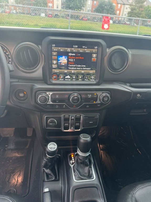 2023 Jeep Gladiator Image 17