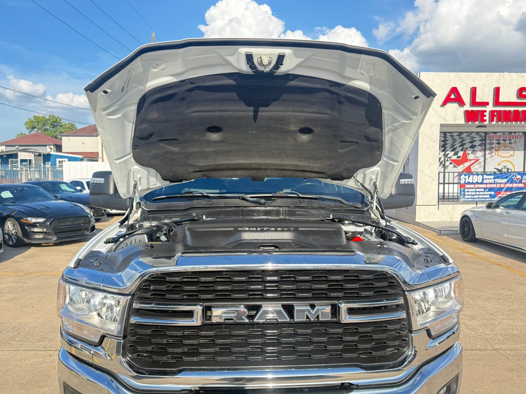 2023 RAM 3500 Image 11
