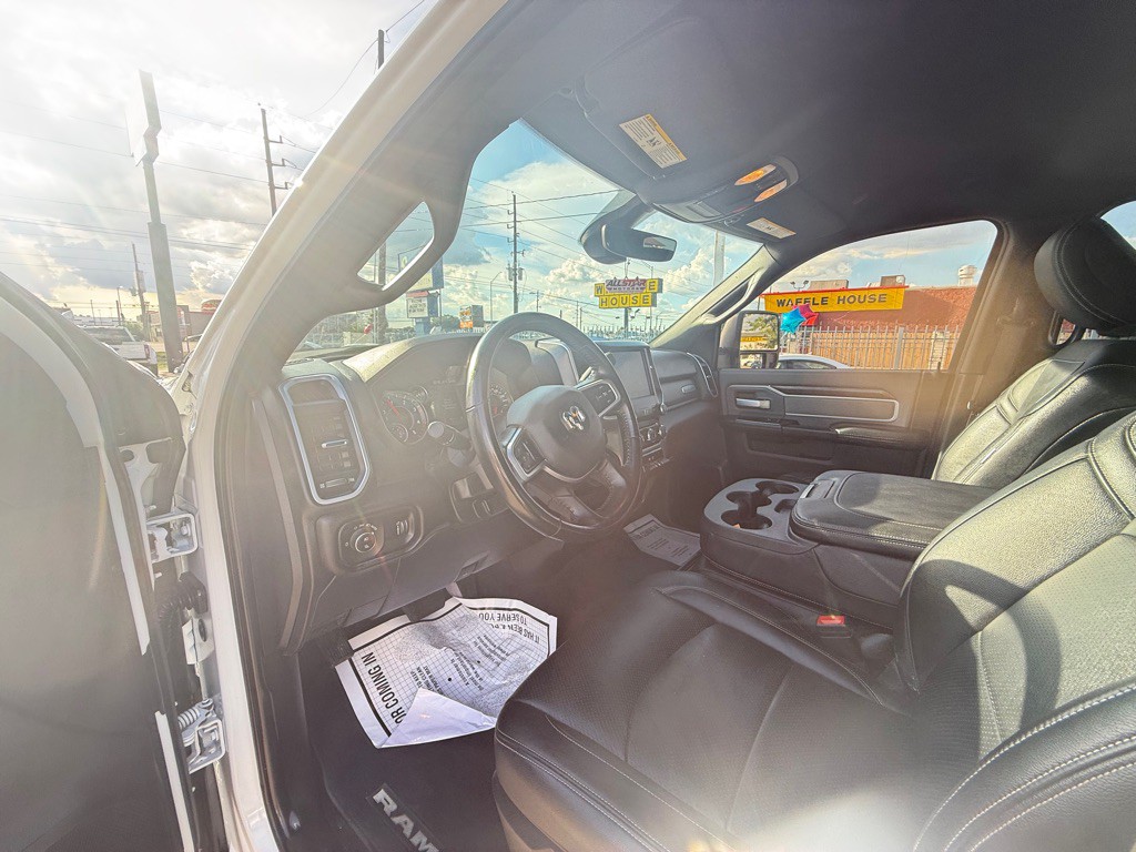 2023 RAM 3500 Image 14