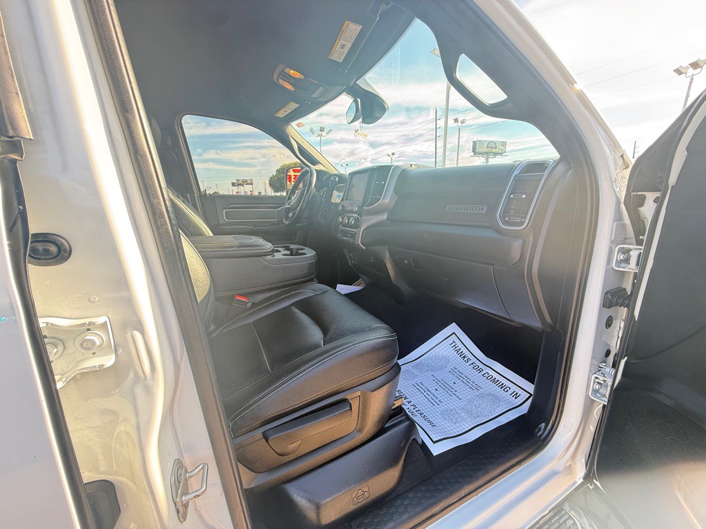 2023 RAM 3500 Image 19