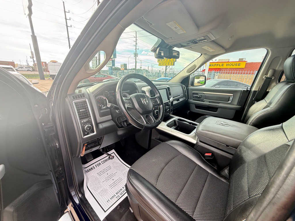 2017 RAM 1500 Image 12