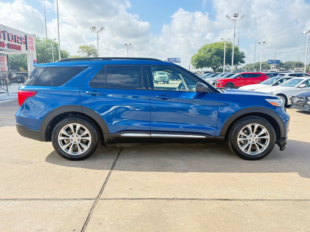 2020 Ford Explorer Image 8