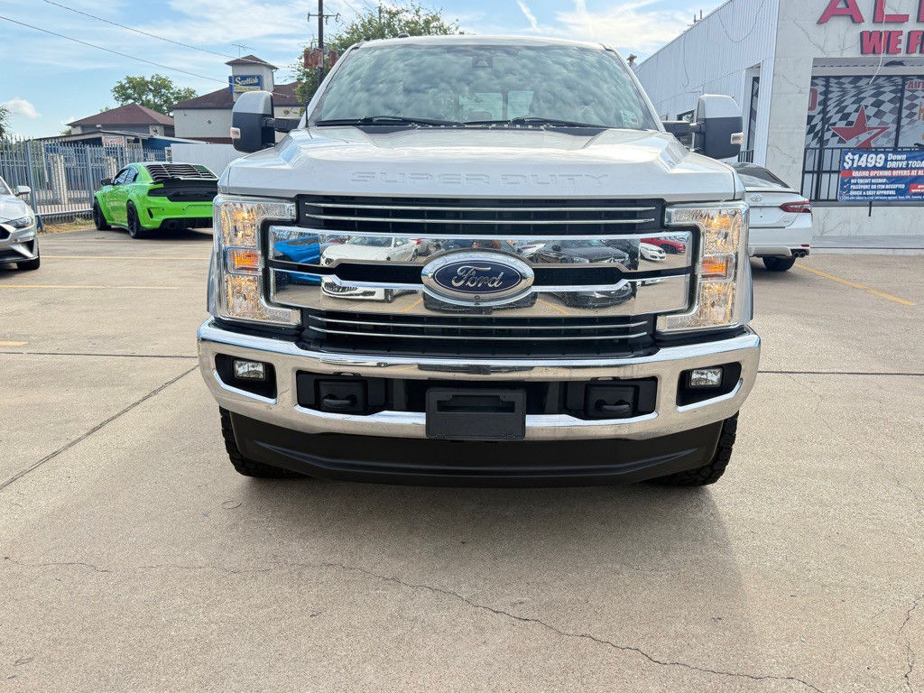 2018 Ford F-250 Image 2