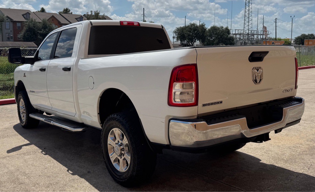 2024 RAM 2500 Image 3