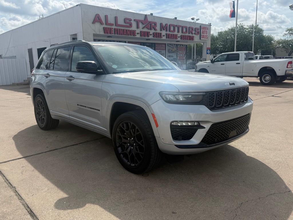 2025 Jeep Grand Cherokee Image 1