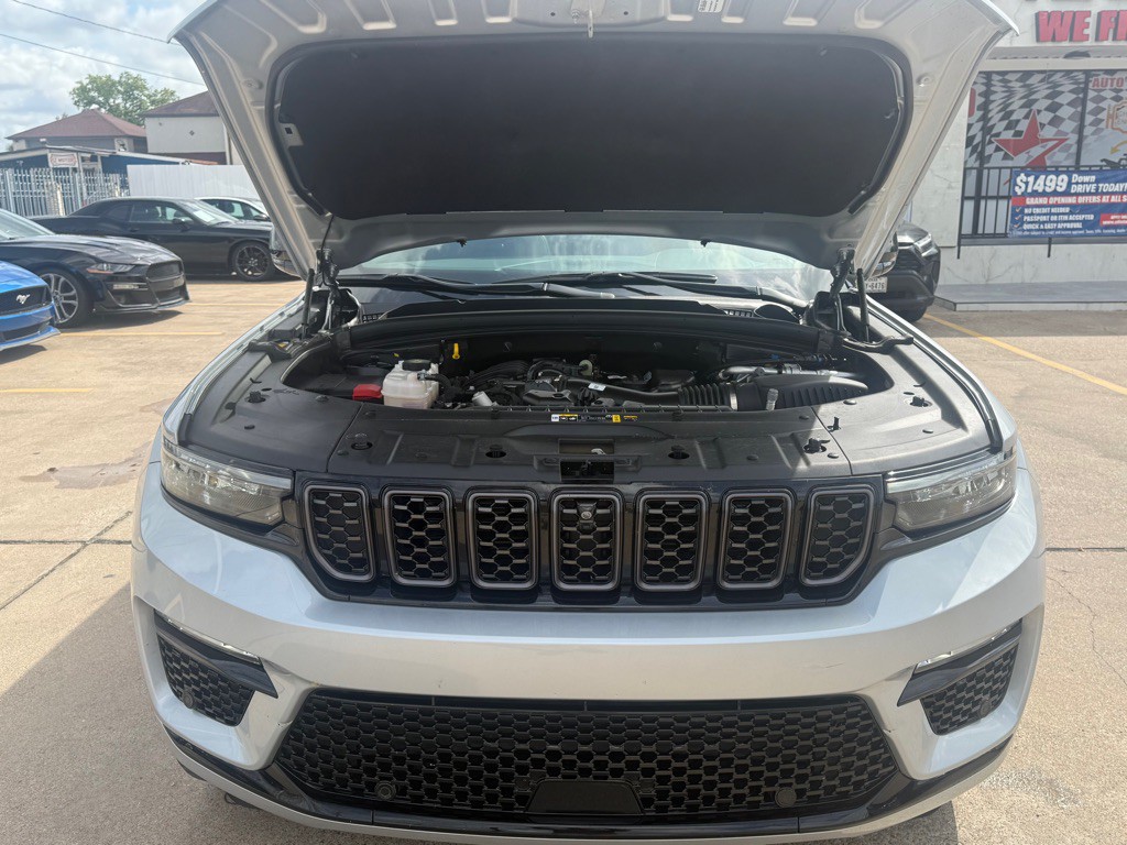 2025 Jeep Grand Cherokee Image 11