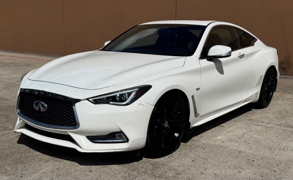 2018 INFINITI Q60 Image 2