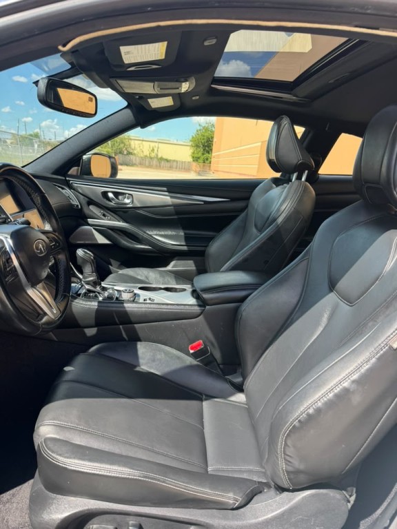 2018 INFINITI Q60 Image 10