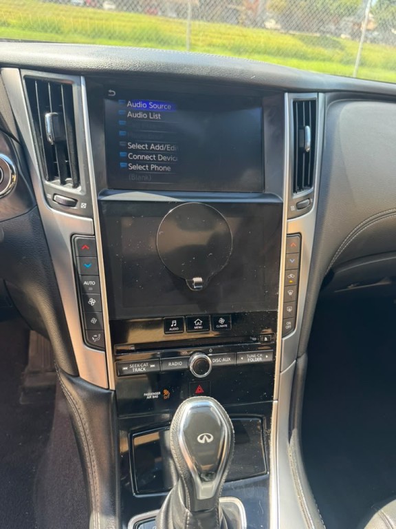 2018 INFINITI Q60 Image 12