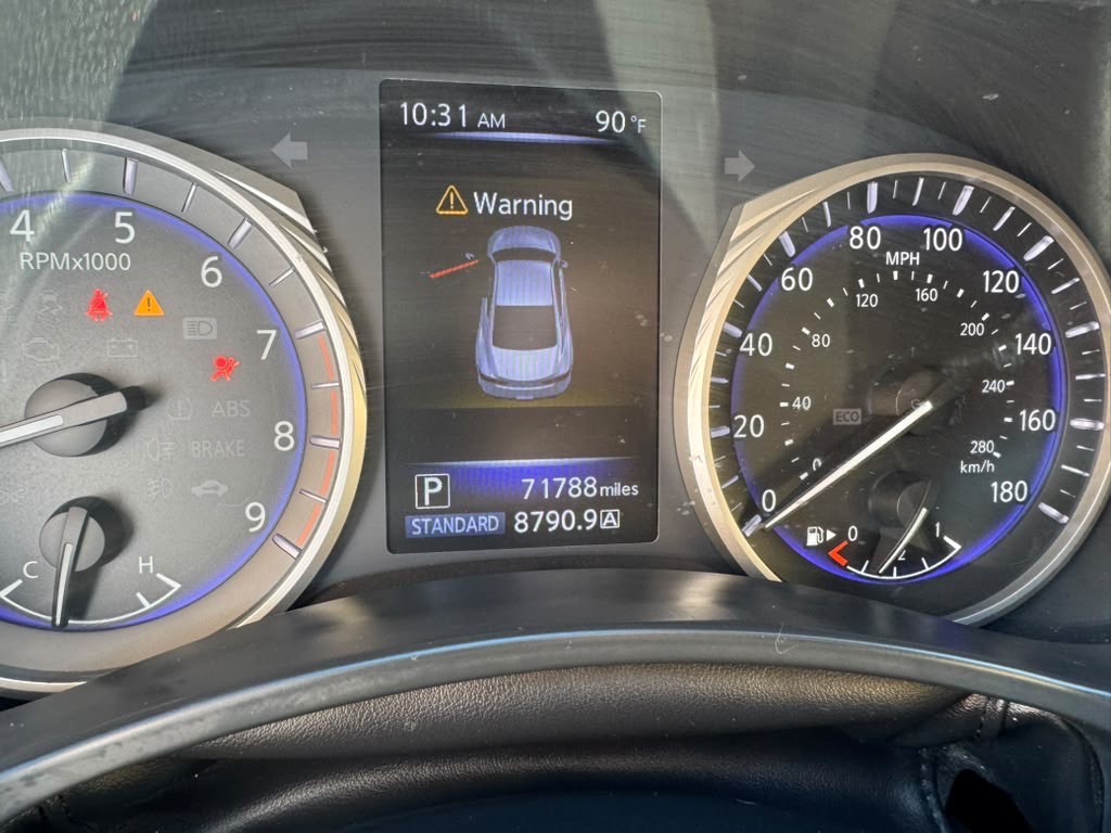 2018 INFINITI Q60 Image 14