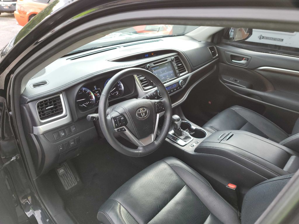 2015 Toyota Highlander Image 7