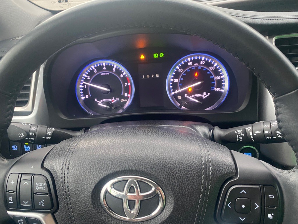 2016 Toyota Highlander Image 6