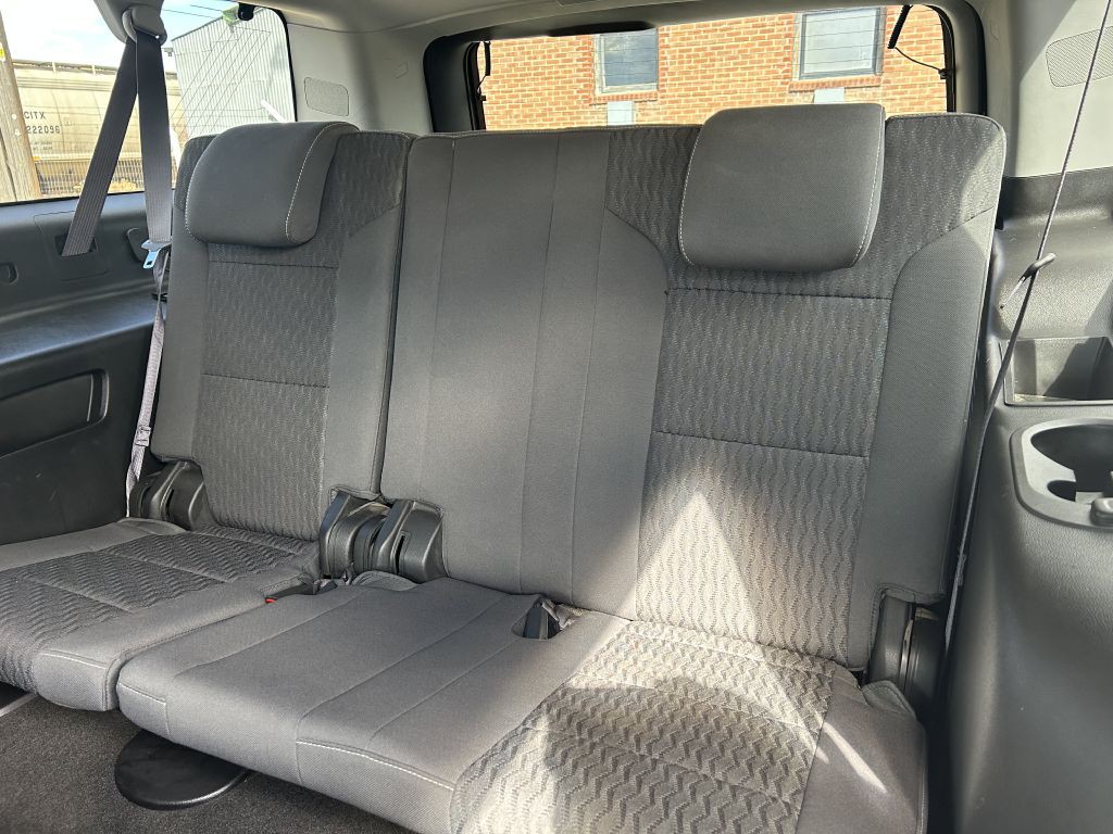 2015 Chevrolet Suburban Image 8