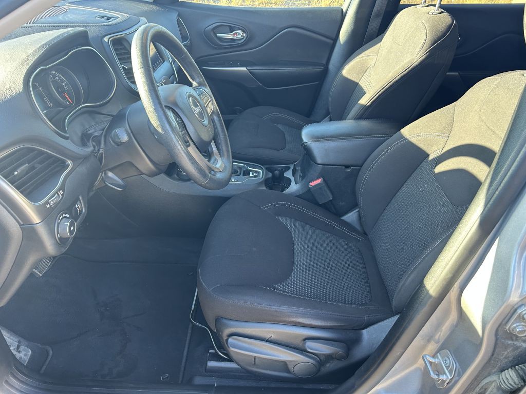 2019 Jeep Cherokee Image 6