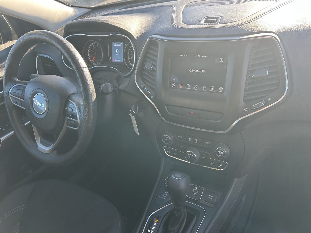 2019 Jeep Cherokee Image 10