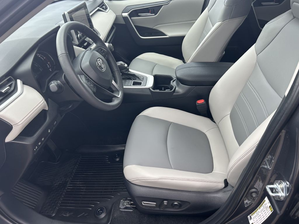 2025 Toyota Rav4 Image 6