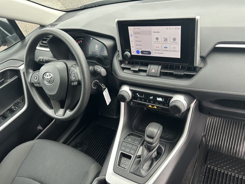 2024 Toyota Rav4 Image 10
