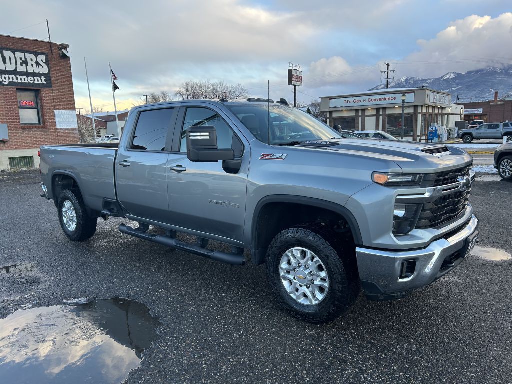 2024 Chevrolet Silverado 1500 Image 3