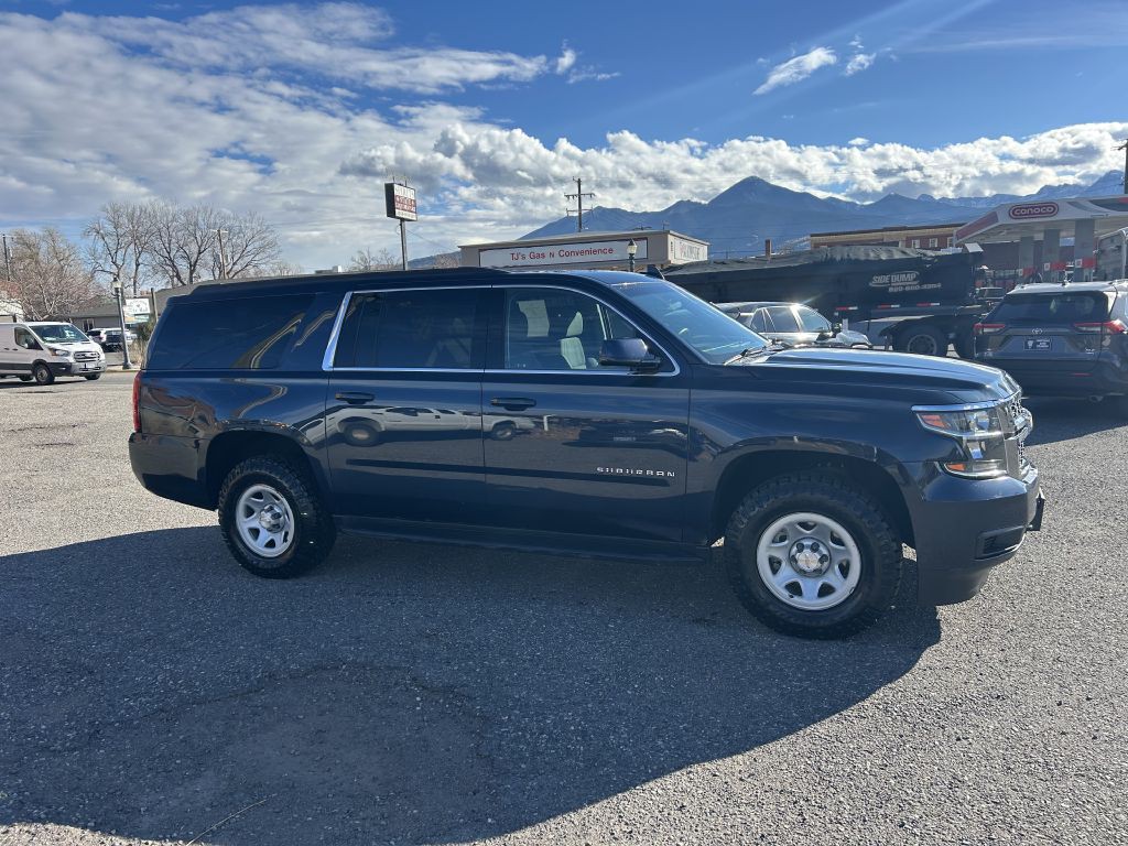 2019 Chevrolet Suburban Image 2