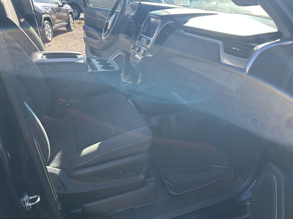 2019 Chevrolet Suburban Image 8