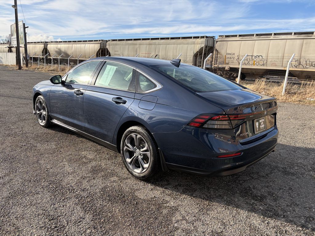 2023 Honda Accord Image 5
