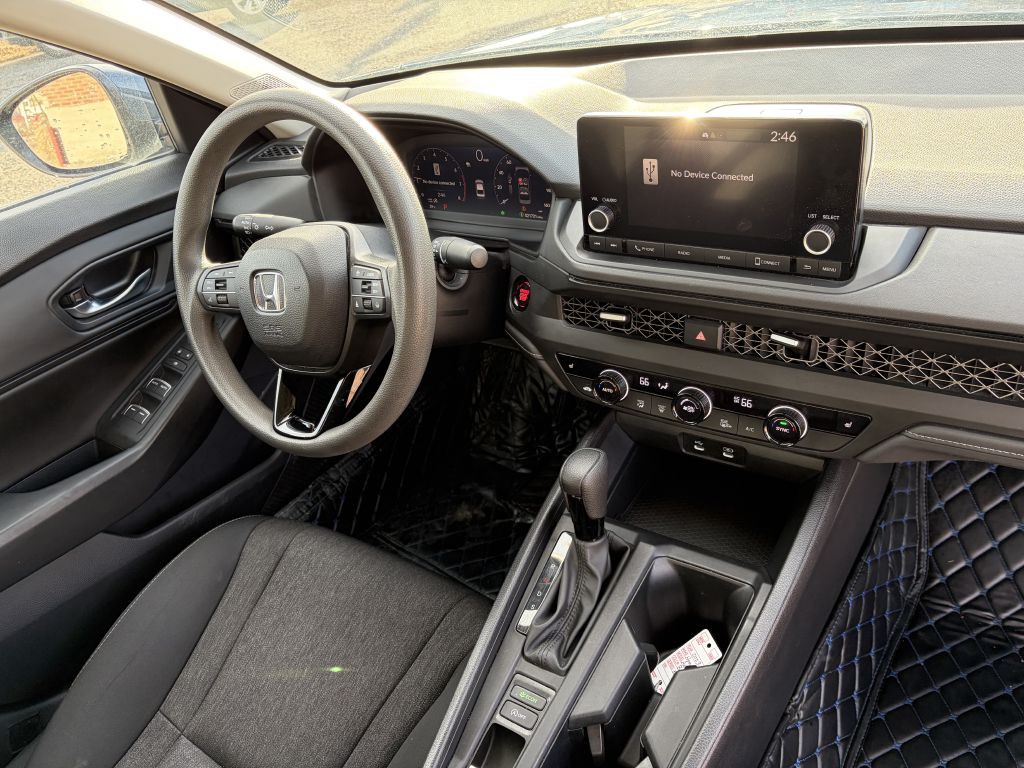 2023 Honda Accord Image 9